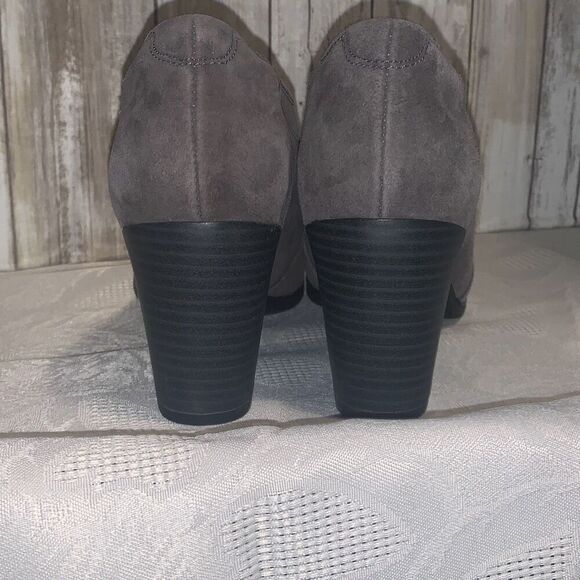 NWOT Clarks Women's Araya Hale Lace Up Shoe Grey Goat Suede Size 7 - Picture 7 of 9